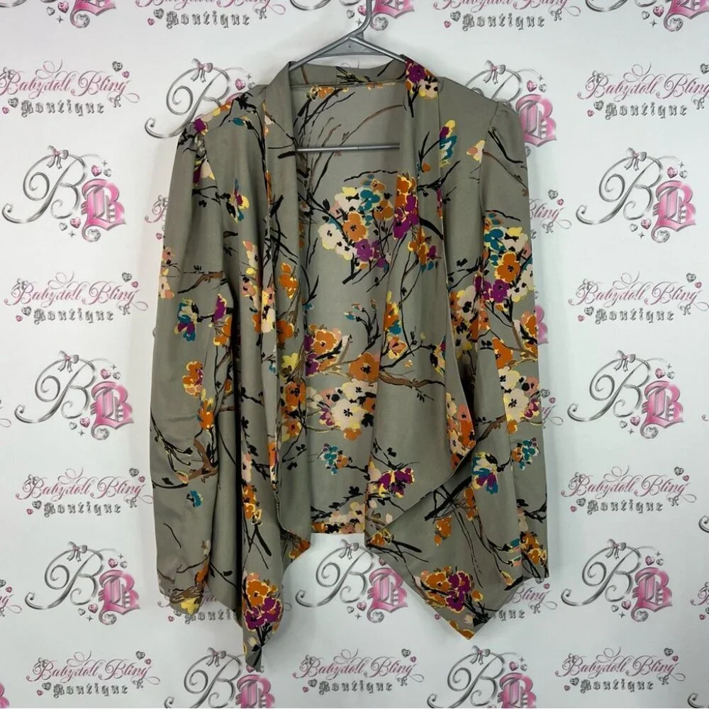 Darling cardigan shirt open front flowy flowers style Floral Kimono Cardigan
